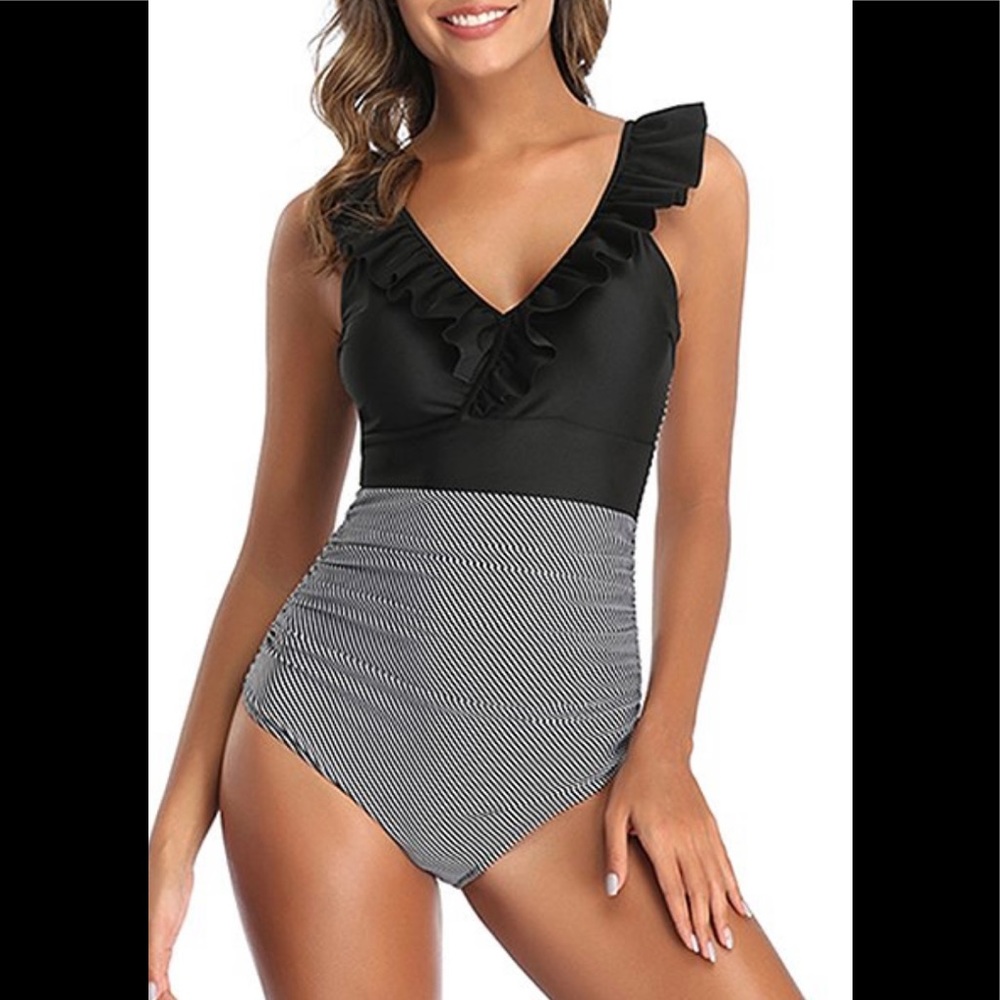 NIP, Doris Swimware, ruffle one piece